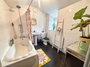 Photo 7- click for photo gallery